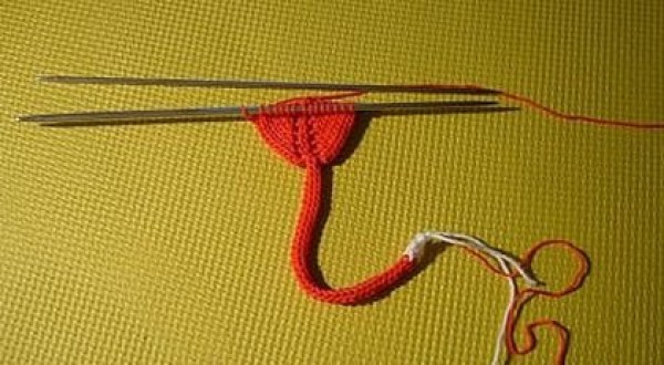 The weaving method of the leaf bag and the tutorial of the stick knitted leaf bag