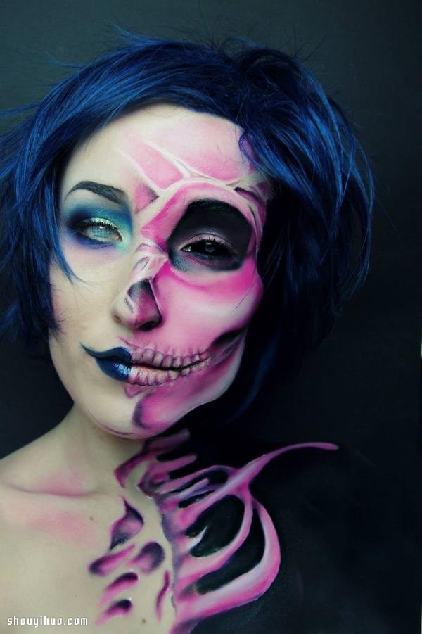 Make-up in the Dark World: The Make-up Art of 23-year-old Girl Joyce