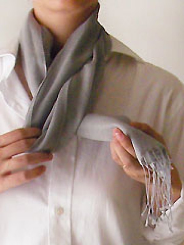 A comprehensive collection of various ways to tie a scarf, and 60 ways to tie a long scarf