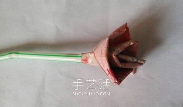 Illustration of the steps to convert one hundred yuan face value into roses