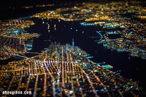 The breathtaking night view of New York captured in "GOTHAM 7.5K"