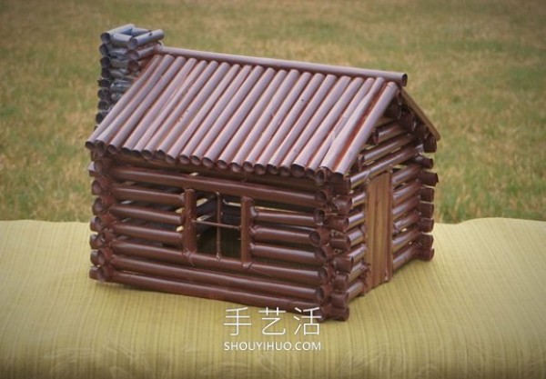 Tutorial on how to make a realistic log cabin model out of paper