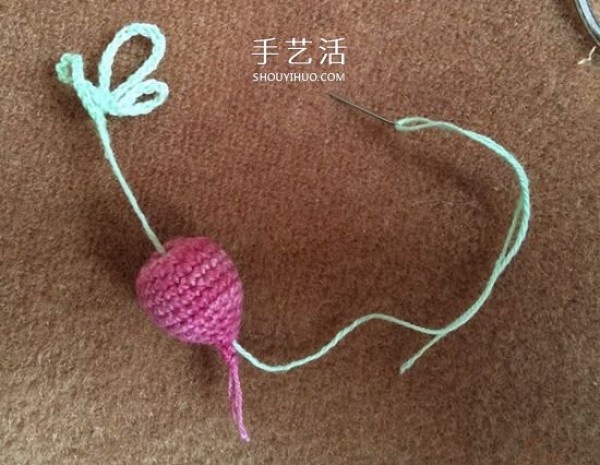 How to crochetThe method of making radish is simple and the method of hooking water radish is illustrated