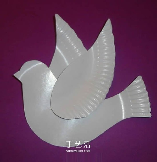 How to use paper plate waste to make a peace dove for National Day