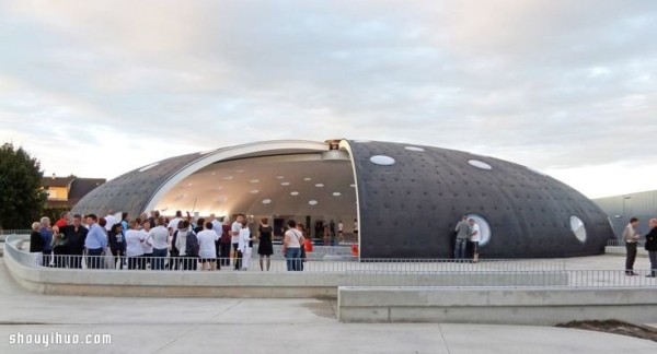 Mushroom-like dome public swimming pool in Lingolsheim, France