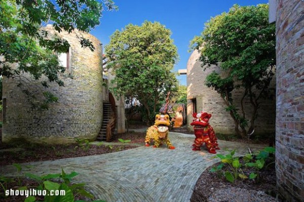 Cangxiong roof, Western-style cylindrical tower, Chinese and Western villa design