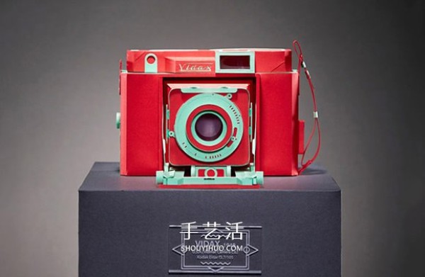 Return to the film era! Seoul artist creates 1:1 retro paper camera