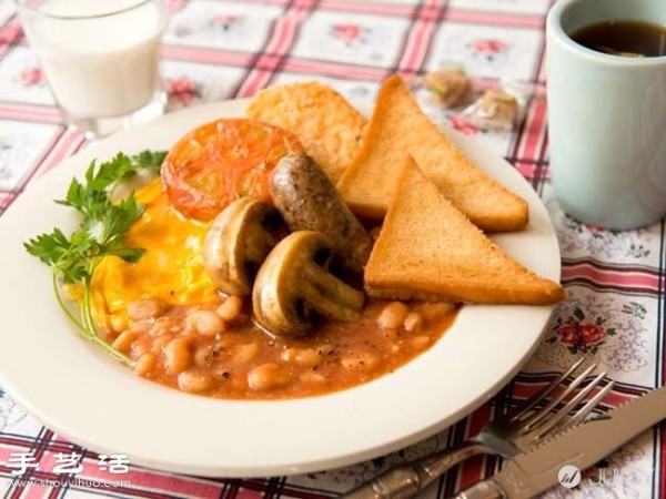 Traditional breakfasts from all over the world served by WBAD Aoyama, Tokyo