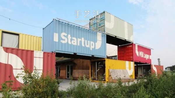 Quick and low-cost! Temporary entrepreneurial space built with containers