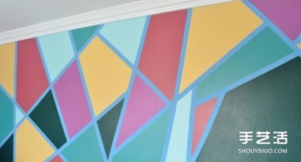 Simple hand-painted wall painting DIY can be easily done with good tape paper