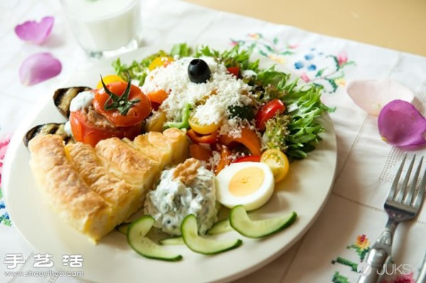 Traditional breakfast from all over the world served by WBAD in Aoyama, Tokyo