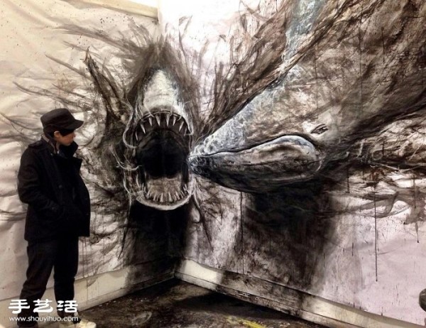 Ultra-realistic 3D animal murals seem to break out of the wall in the next moment