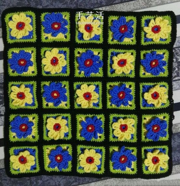 Warm and beautiful! Illustration of how to crochet zinnia cushion