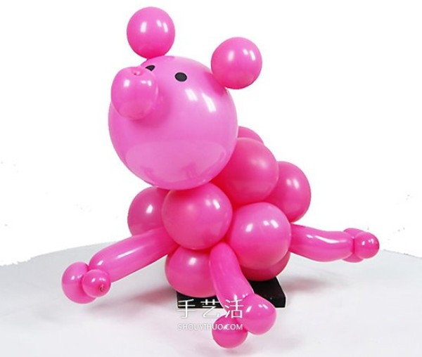 Illustrated balloon styling tutorial: Make a cute little pink pig step by step