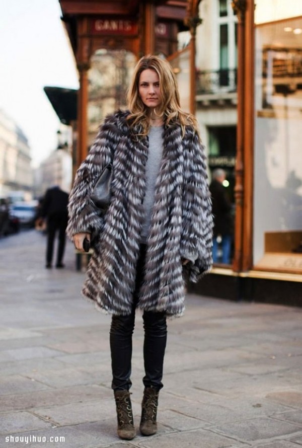 How to wear a luxurious warm imitation fur jacket with a slender and fashionable sense