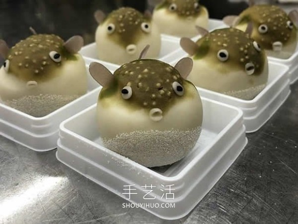 Japanese chef makes creative dessert: Kotori "Wagoshi"