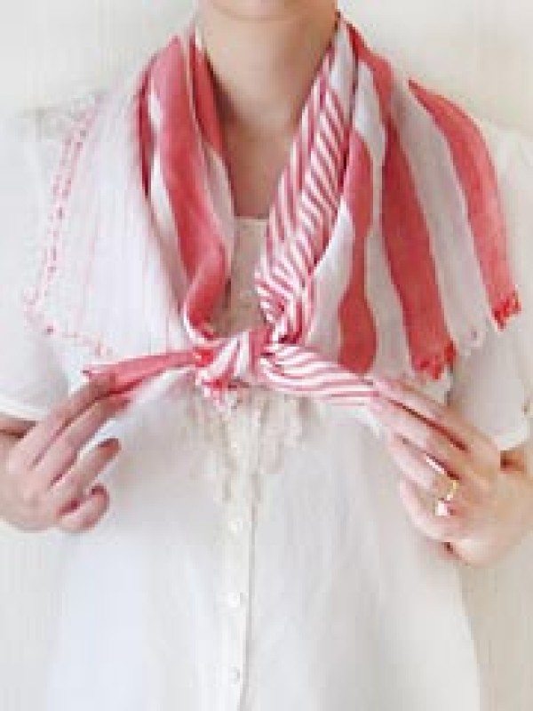 A comprehensive collection of various ways to tie a scarf, and 60 ways to tie a long scarf