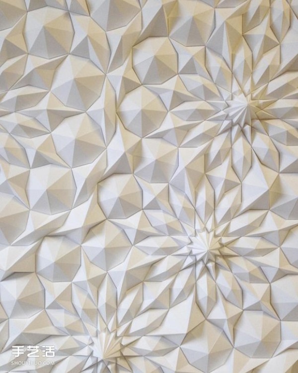 Appreciation of three-dimensional geometric paper sculptures, challenge the limits of paper art! 