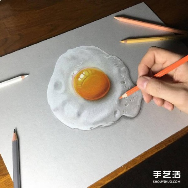 Hyper-realistic three-dimensional paintings are so realistic that people can