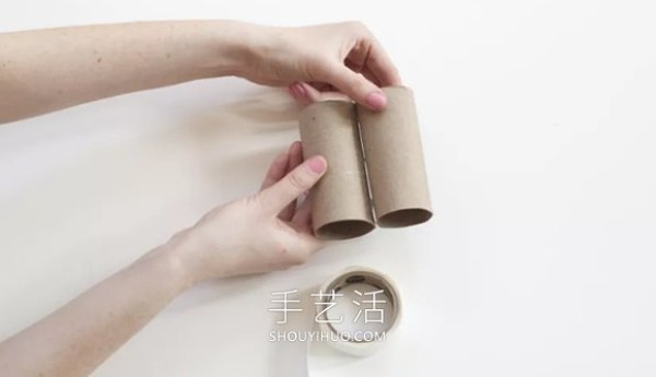 Tutorial on how to make hand-made binoculars from toilet paper rolls