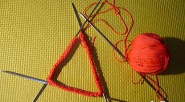 The weaving method of the leaf bag and the tutorial of the stick knitted leaf bag