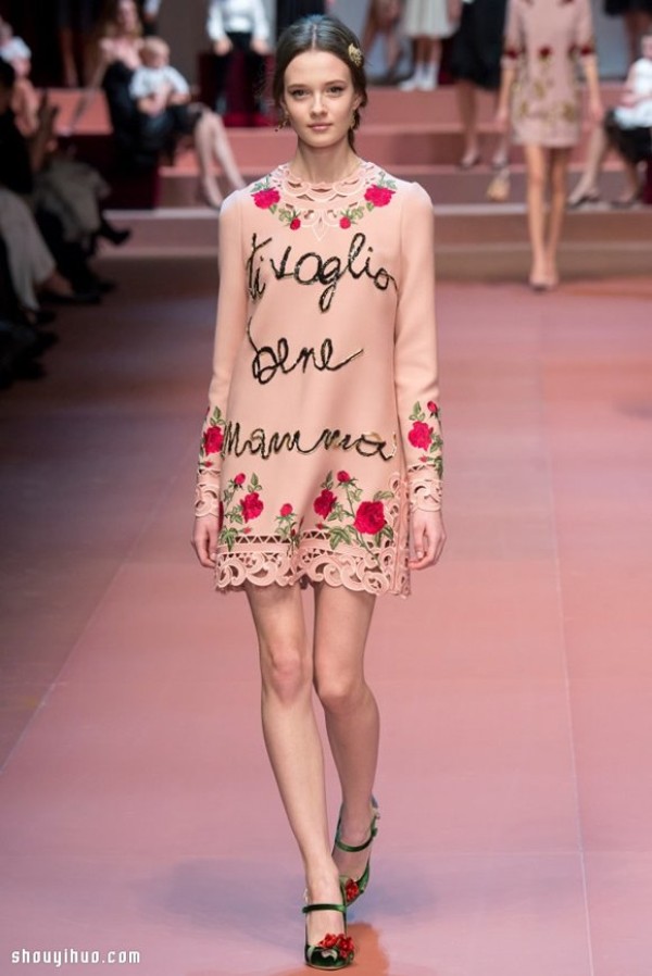 Dolce & Gabbana 2015 Autumn and Winter Fashion: An Ode to Mothers Love