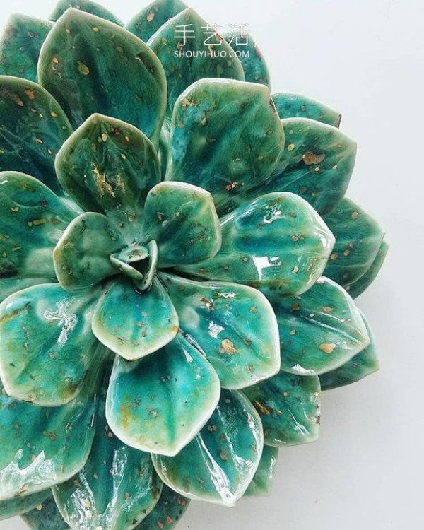 Exquisite handmade porcelain flowers! Looks like real beautiful flowers