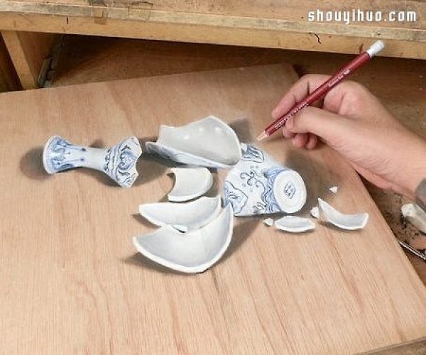 Ultra-realistic 3D wood board paintings hand-drawn with ordinary pencils that are hard to distinguish from fake!!