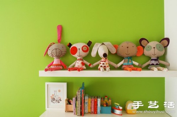 Super cute cartoon-shaped handmade fabric dolls