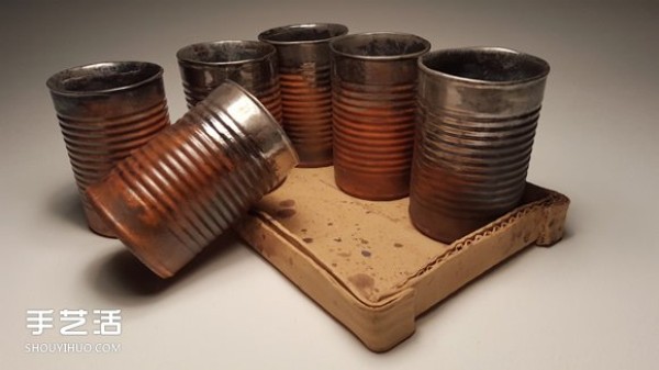 Old ceramic works: simulated corrugated paper and metal cans are super realistic