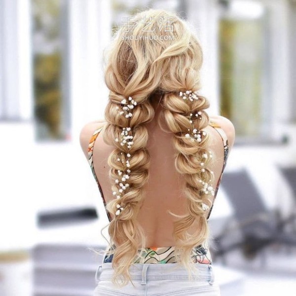 Swedish hairstylist DIYs beautiful braided hairstyles suitable for summer