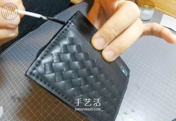 How to make a homemade leather woven card holder, fashionable mens style! 