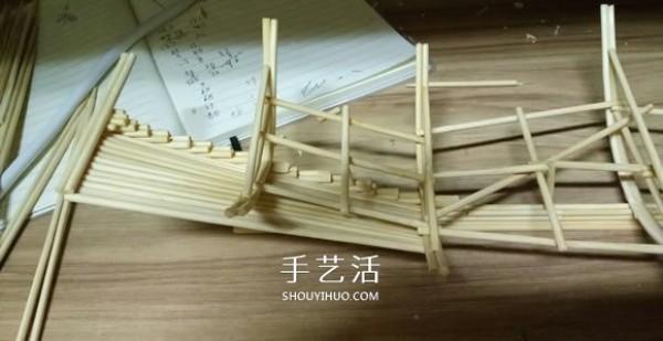 The ancient warship model is hand-made with disposable chopsticks