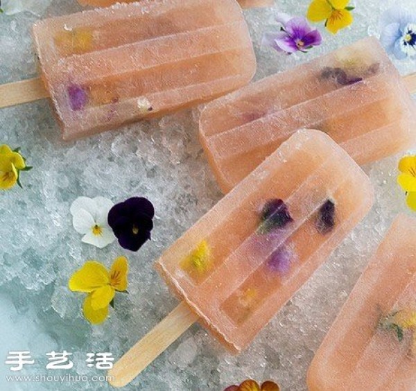 DIY tutorial on how to make beautiful and delicious flower popsicles