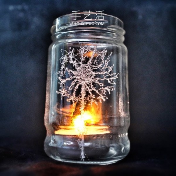 Tutorial on how to make DIY dandelion candle holders using glass bottle waste