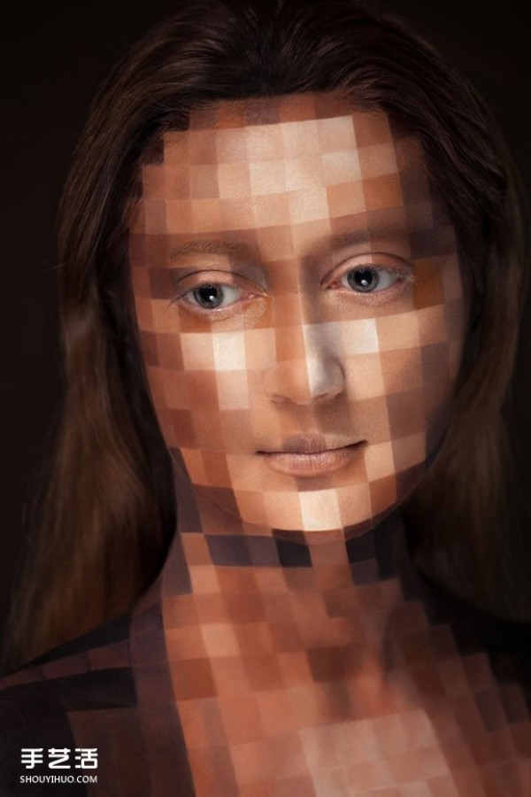 The facial makeup art that becomes three-dimensional and become 2D, see if you will be fooled