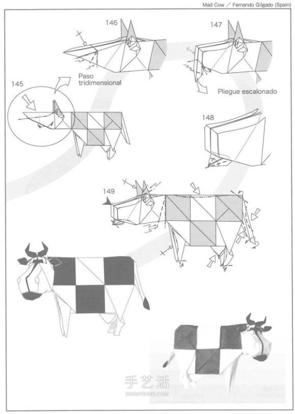 Super difficult origami square cow uses black and white to express body patterns