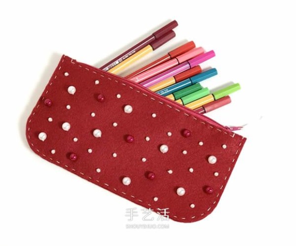 Illustration of how to make your own felt pencil case/cosmetic bag/wallet