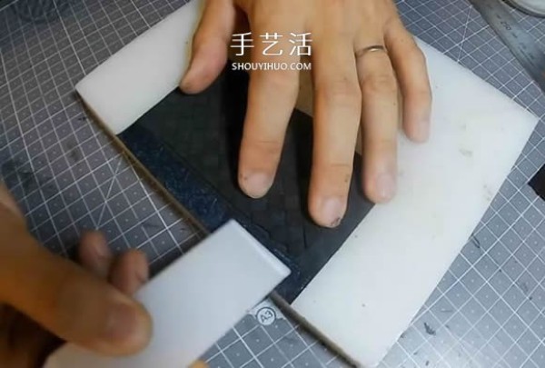 How to make a homemade leather woven card holder, fashionable mens style! 