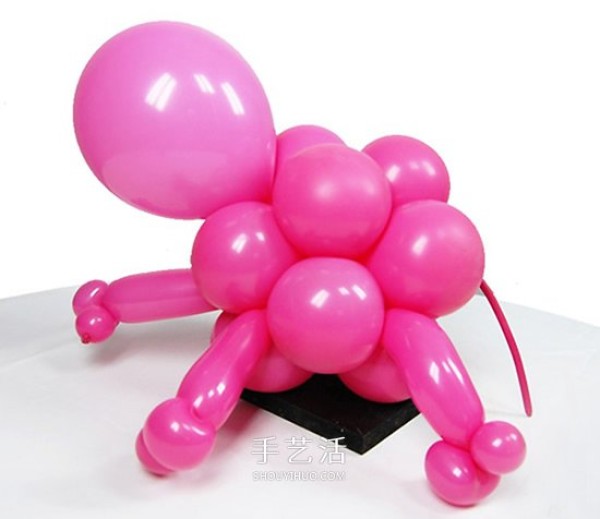 Illustrated balloon styling tutorial: Make a cute little pink pig step by step