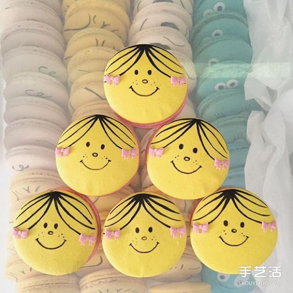 The cartoon-style macaron ice cream Bonca that combines fantasy and evil