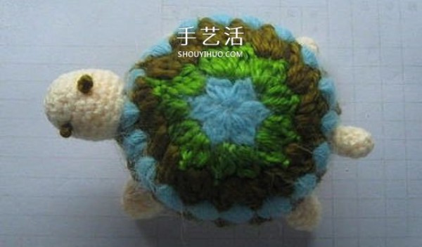 How to crochet a small turtle and how to knit a handmade turtle doll