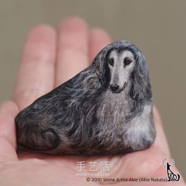 DIY ordinary stones into cute palm-sized animals