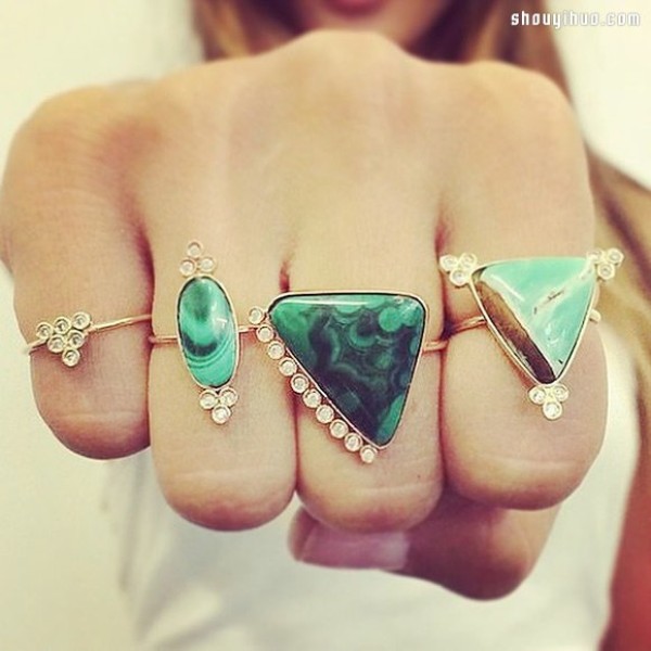 13 ways to wear rings to make you a fashion jewelry expert