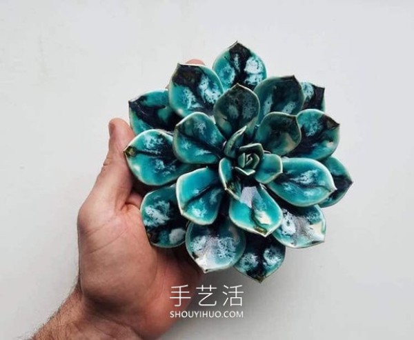 Exquisite handmade porcelain flowers! Looks like real beautiful flowers