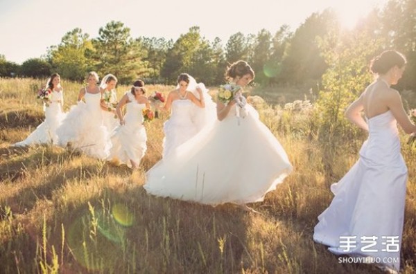 Happiness: Taking wedding photos and holding a wedding with your best friend