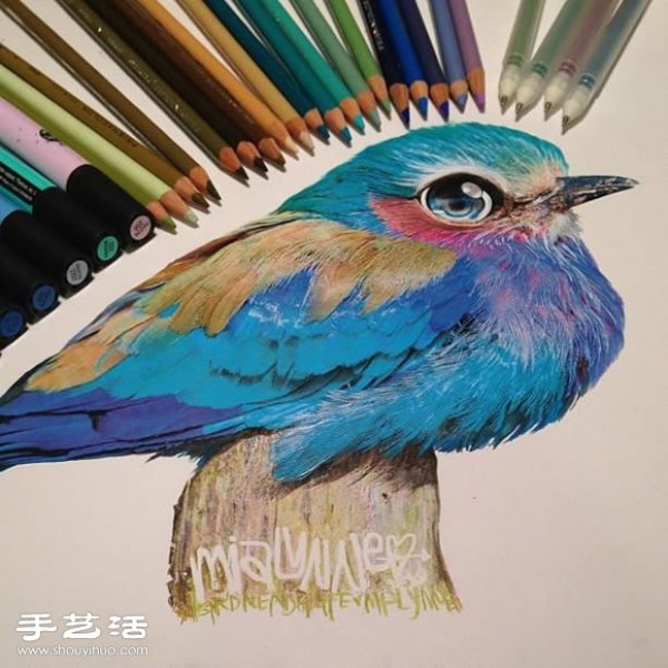 Using an ordinary paintbrush to hand-draw lifelike animal paintings