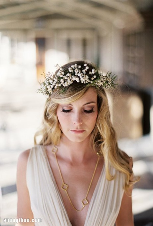 Choose the wedding garland that best suits you according to your personality