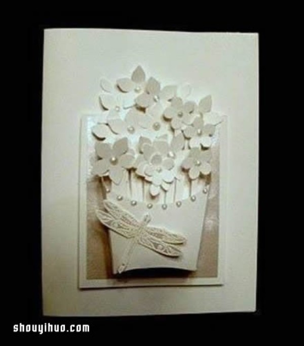 Tutorial on how to make three-dimensional decorative paintings using DIY hand-cut paper flowers