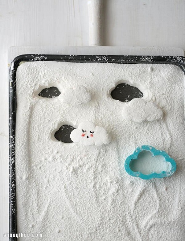 DIY production method of homemade cute cloud marshmallow and white cloud marshmallow